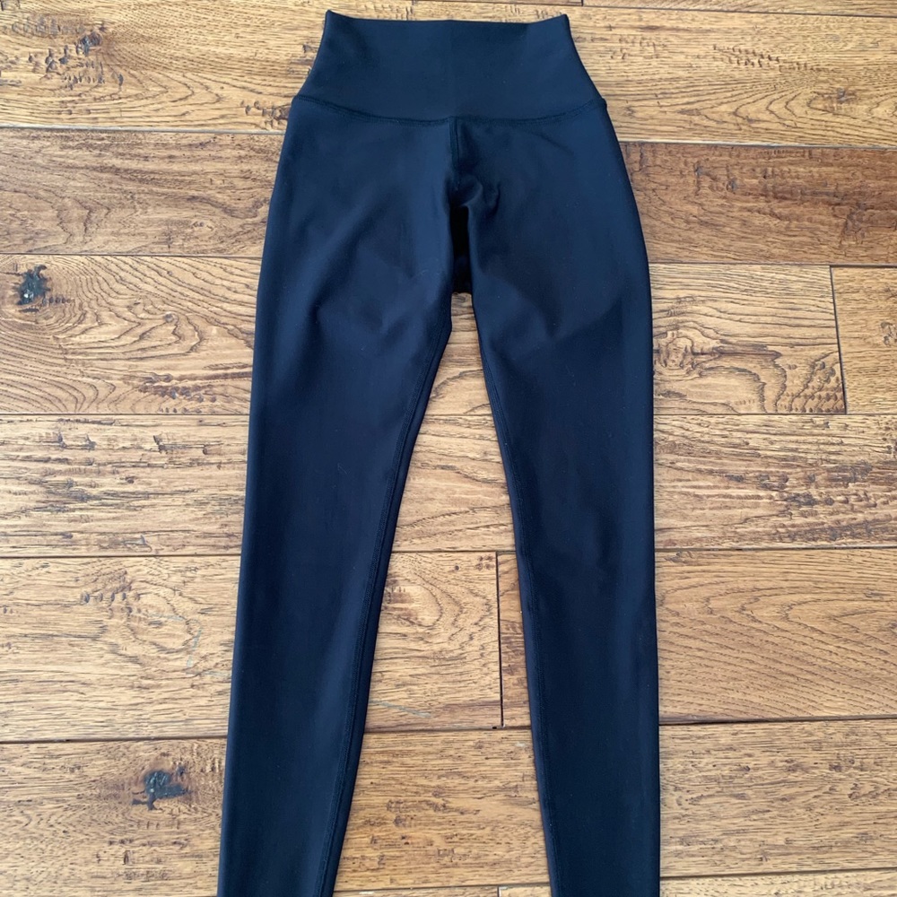 New, never worn, high waisted ALO leggings